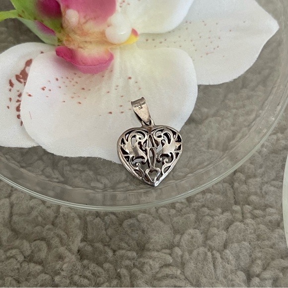 Silver Heart Pendant Charm - Picture 1 of 6